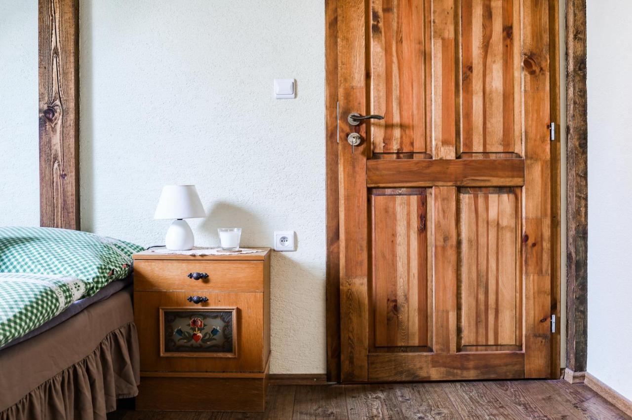 Mnichov Dvor Hotel Slovenska Lupca ภายนอก รูปภาพ