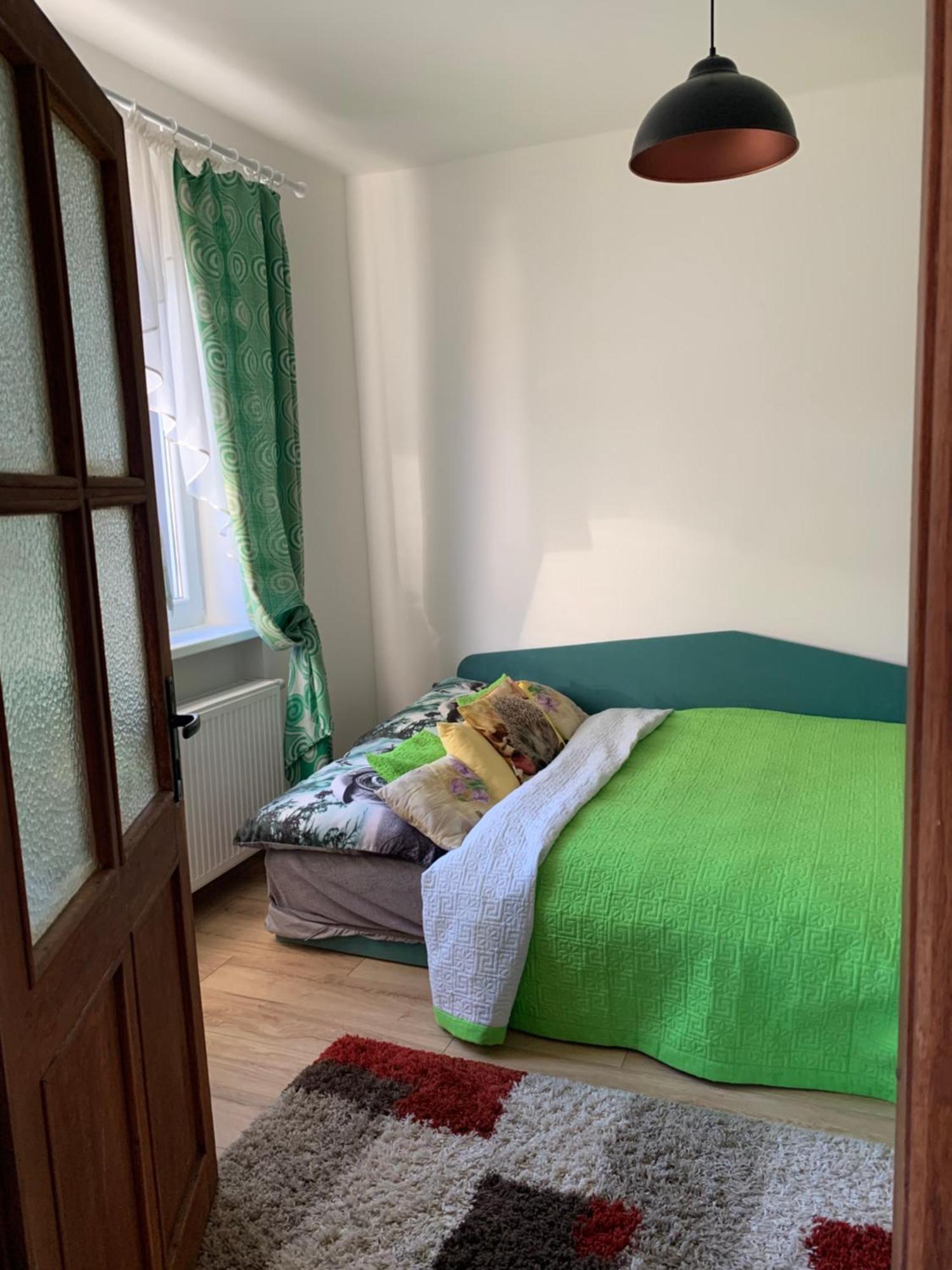 Mnichov Dvor Hotel Slovenska Lupca ภายนอก รูปภาพ